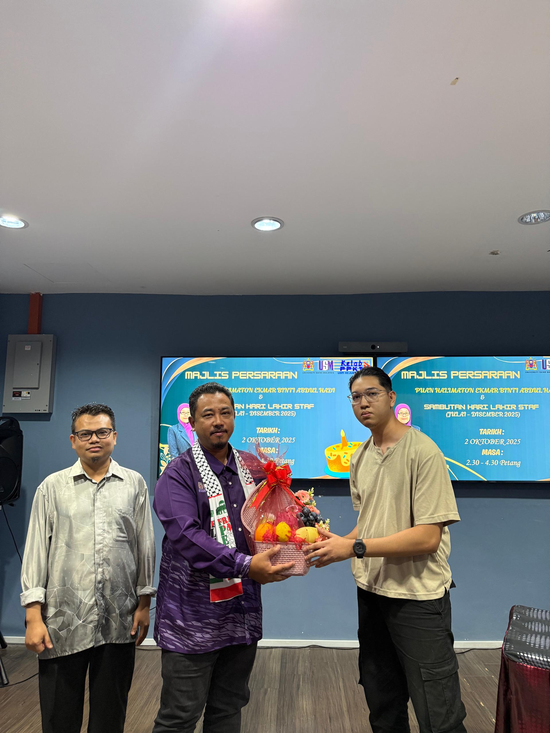 hadiah persaraan 1